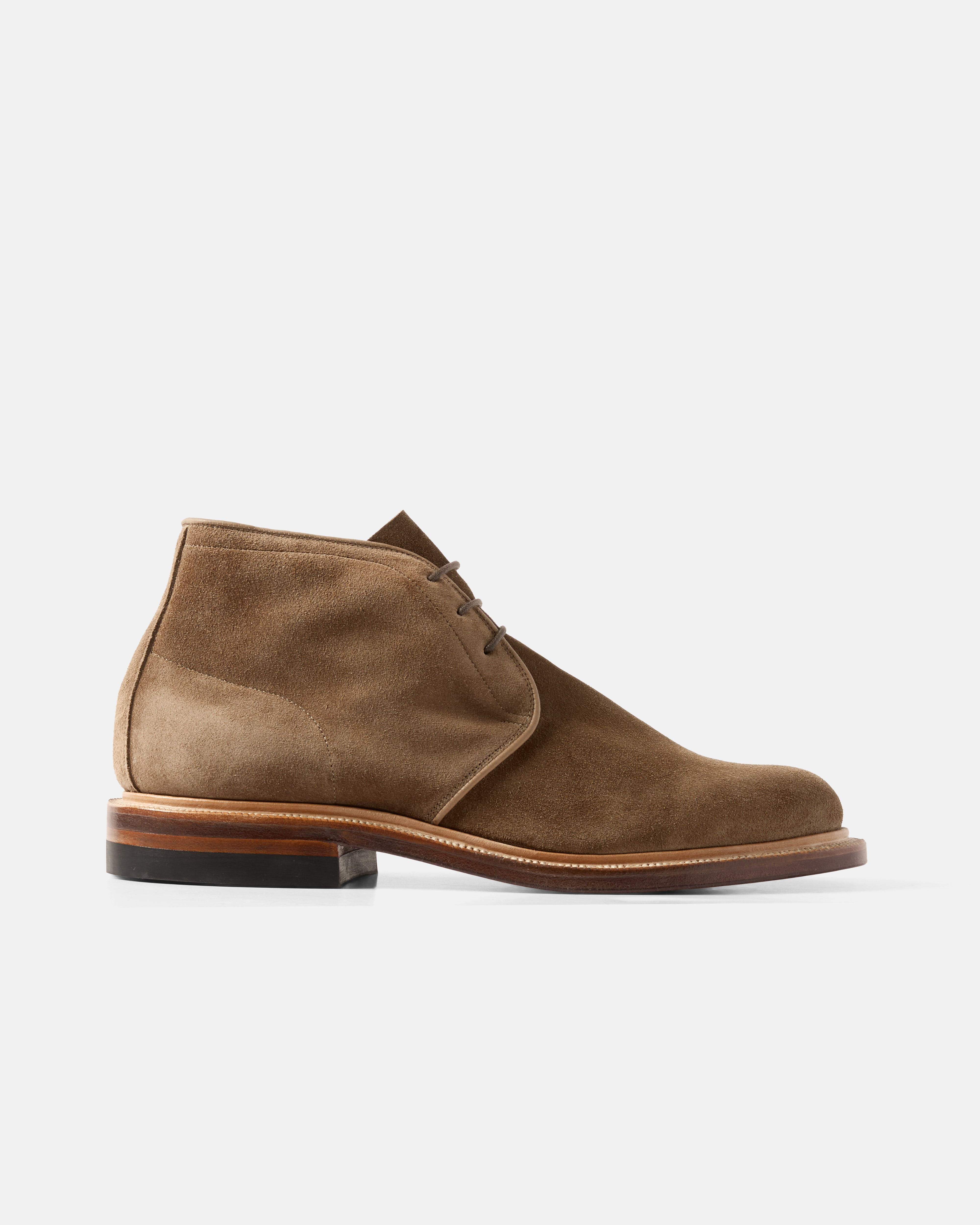 Side view of the Viberg Janus Calf Suede Uplands Chukka Boot in Bison, showcasing the 1905 last and premium Janus calf suede.