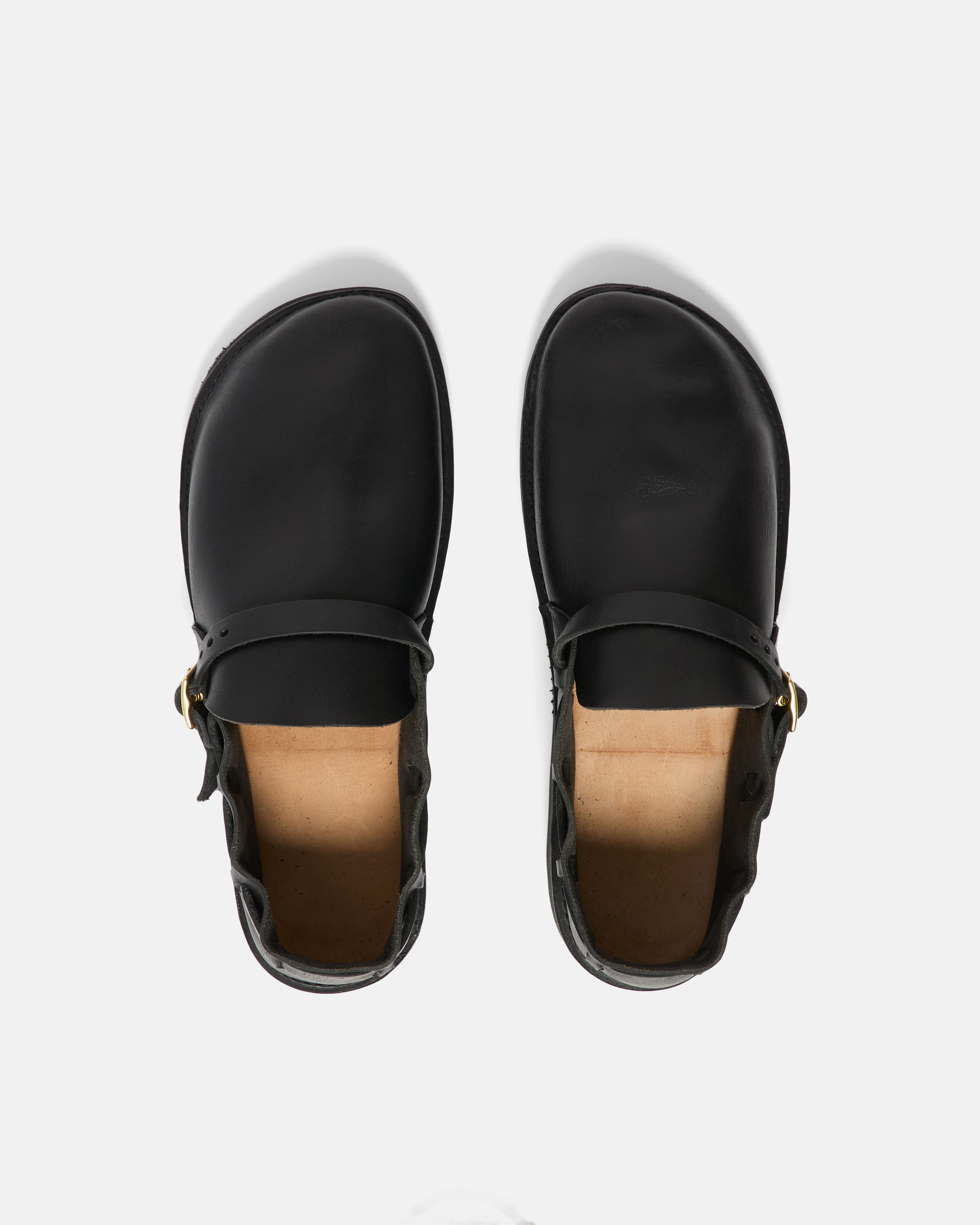 Aurora Shoe Co. Black Middle English Slip-On – Handmade Leather