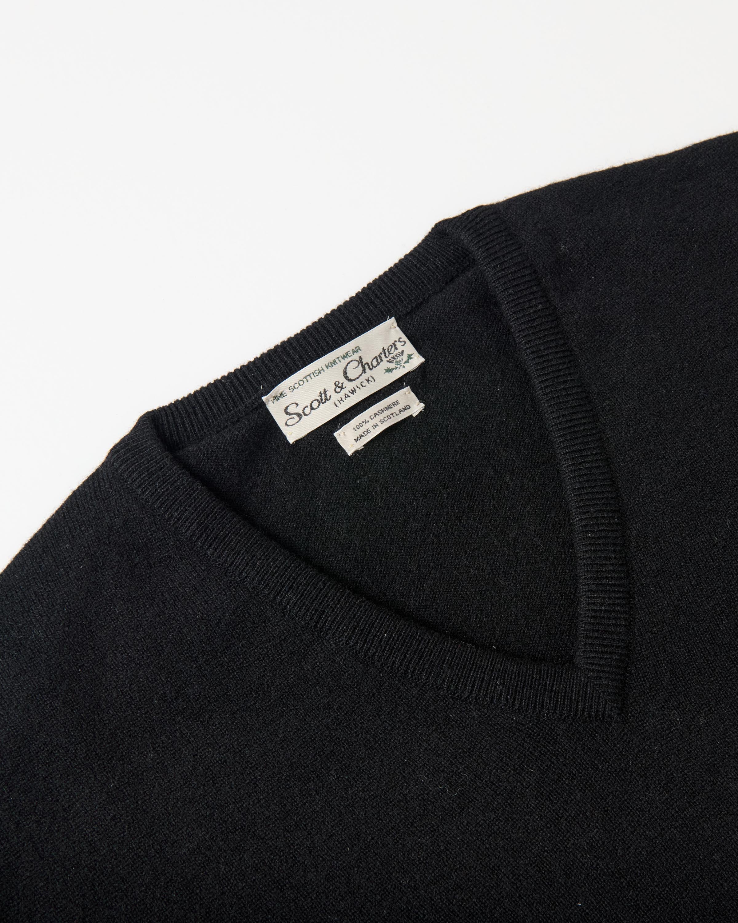 Scott & Charters Cashmere V-Neck Jumper Black