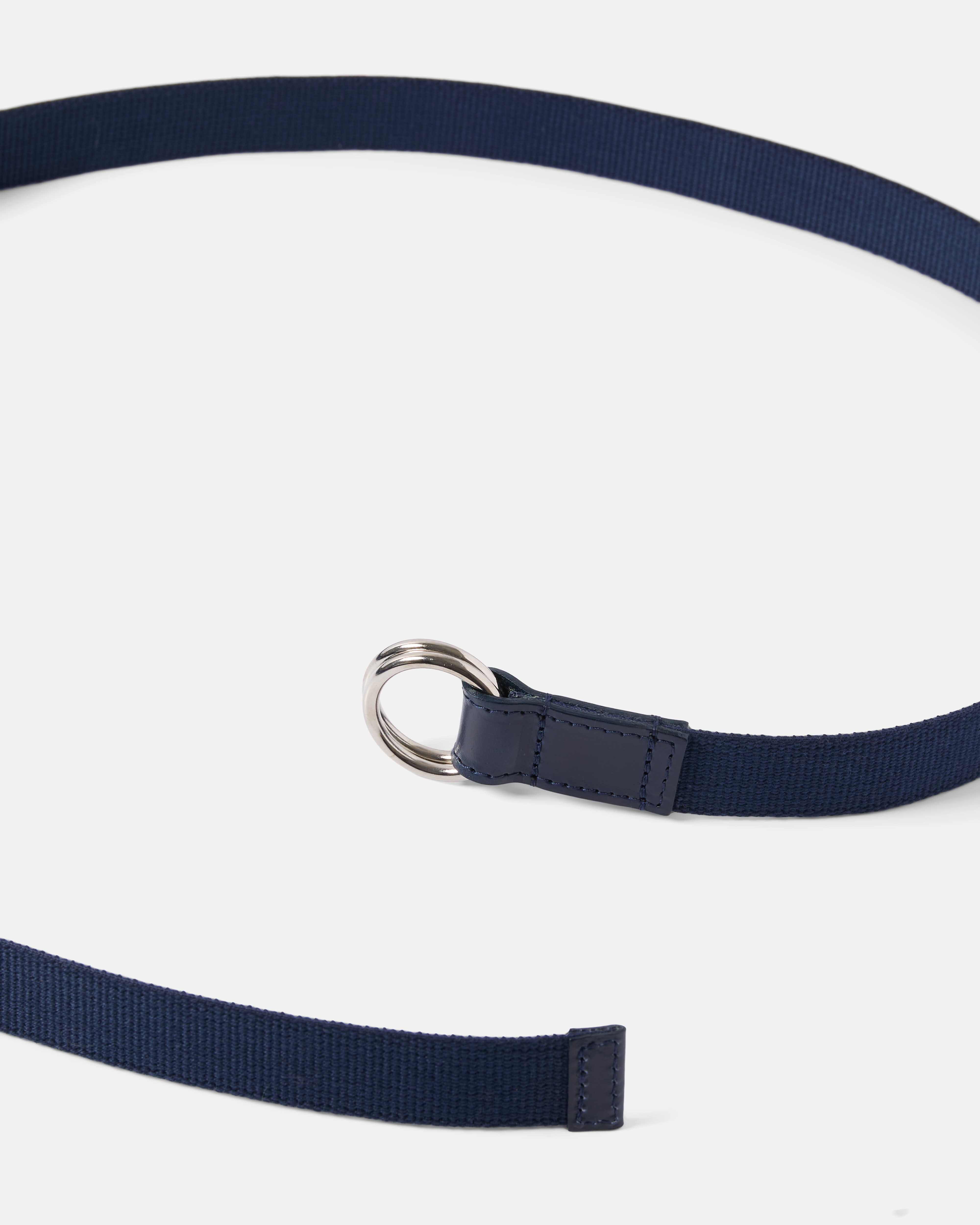 Close-up of bridle leather trim on Beorma webbing belt