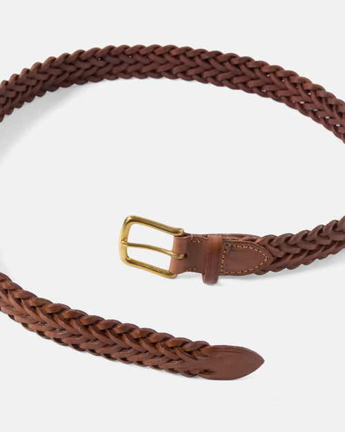 Close-up of craftsmanship and braided construction on Beorma herringbone belt
