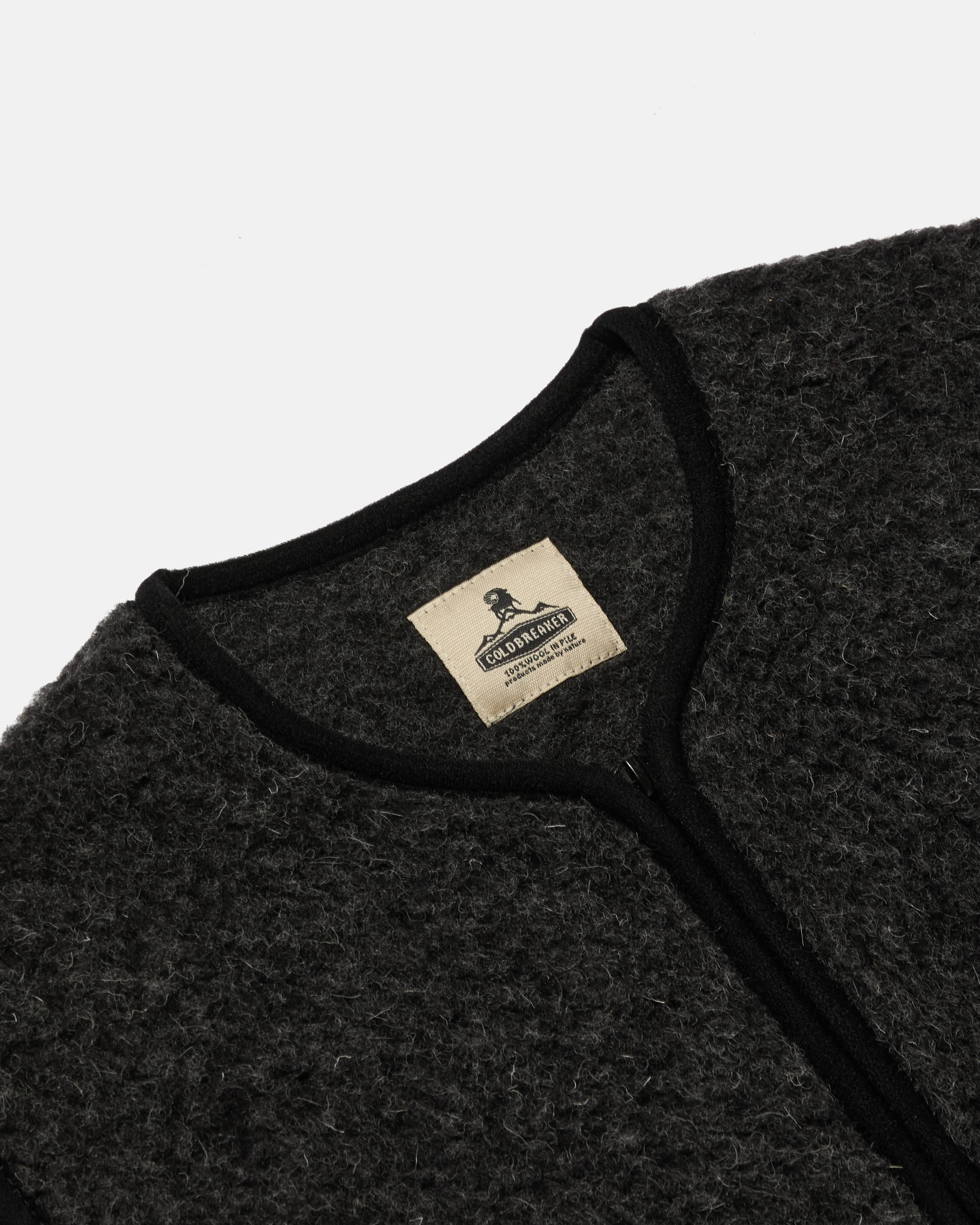 Close-up of zip front on black Coldbreaker Pepitco gilet