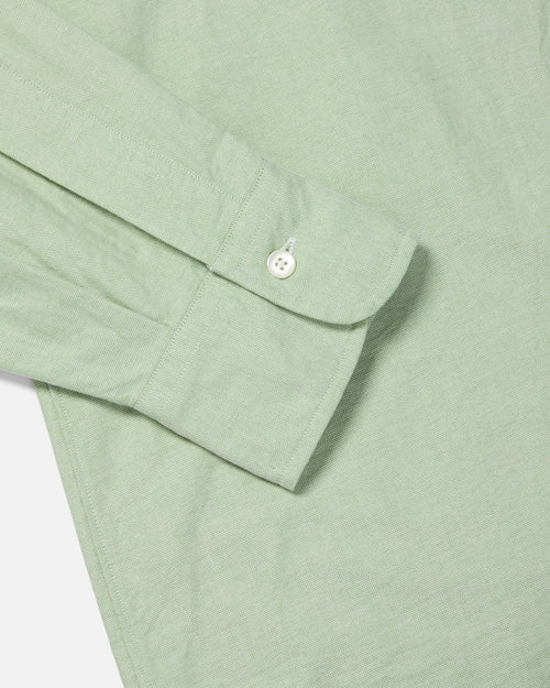 Close-up of cuff detail on green Kamakura Vintage Ivy Oxford shirt