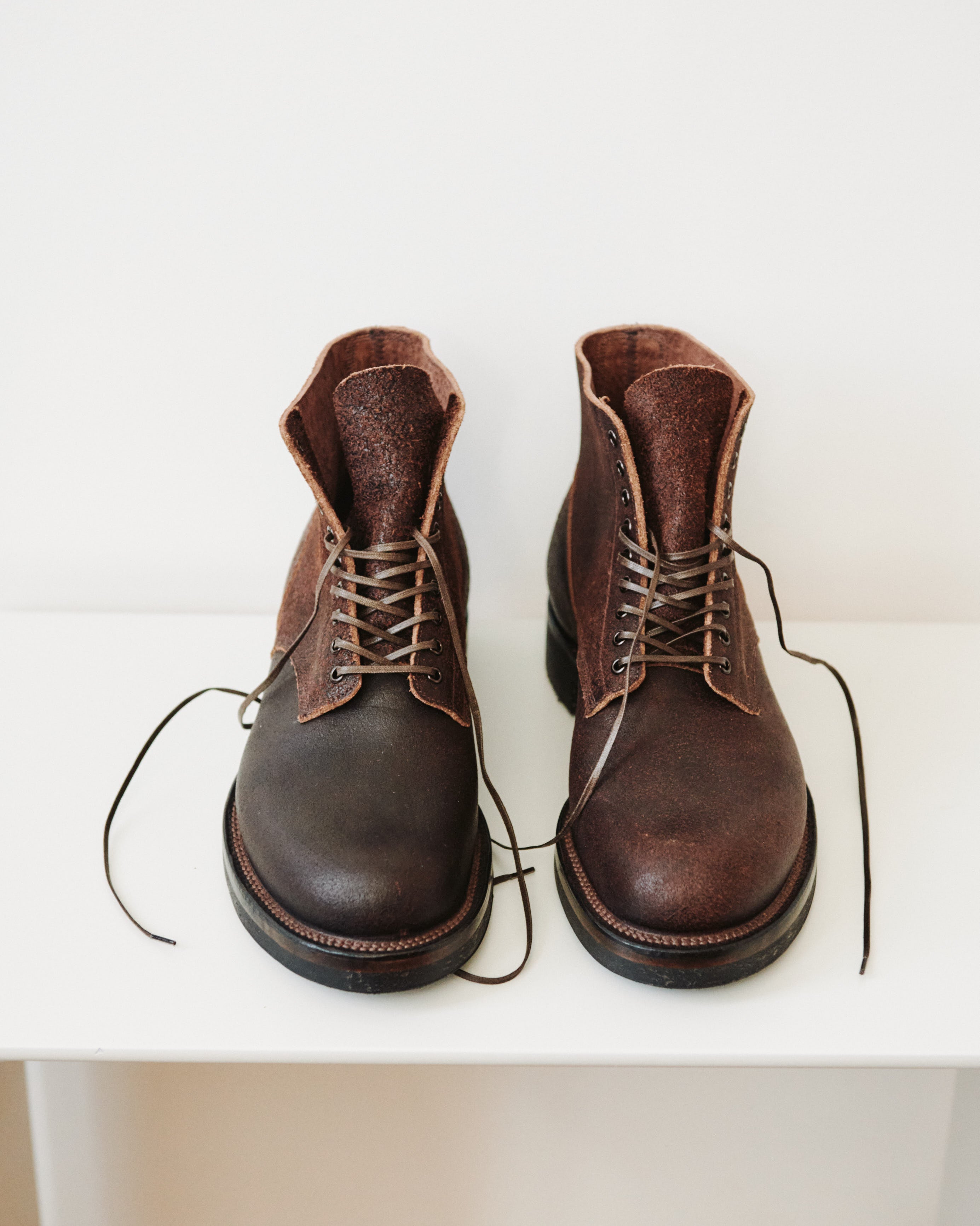 Front view of Viberg dark brown washed wax flesh N1 boots