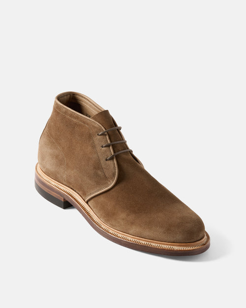 Angled view of the Viberg Janus Calf Suede Uplands Chukka Boot in Bison, handcrafted in Canada with premium Janus calf suede and a leather sole